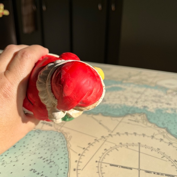 Vintage Handpainted Ceramic Santa with Gifts - Picture 7 of 7